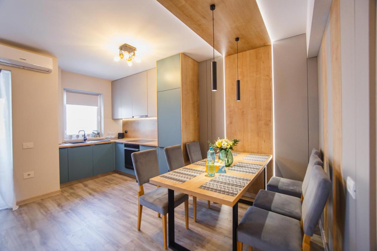 Charming Family Haven Apartamento Oradea Exterior foto
