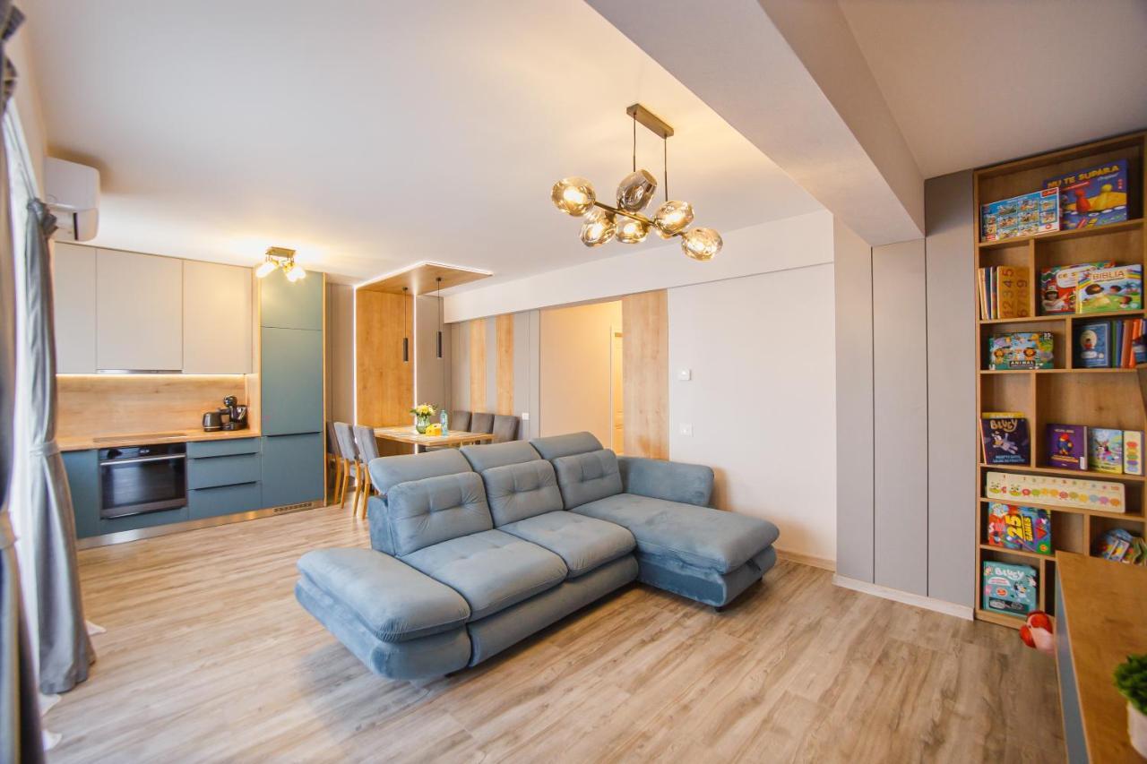 Charming Family Haven Apartamento Oradea Exterior foto
